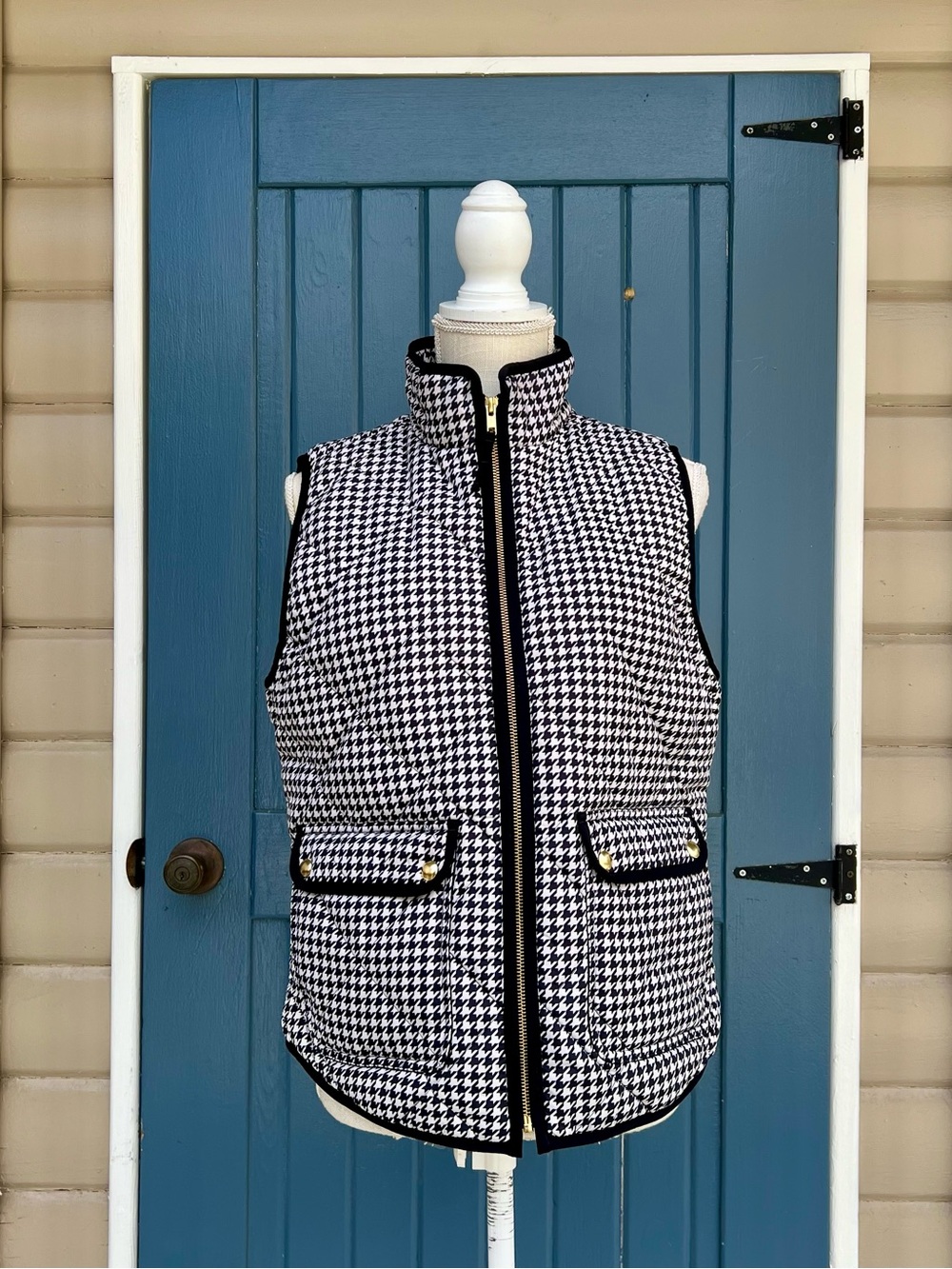 J. Crew Houndstooth Puffer Vest With Snap Pockets Black White Size Medium